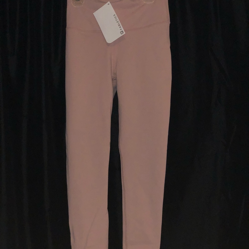 NWT- Fabletics leggings